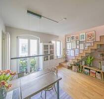 Gipsdreieck meets Dachterrasse: sehr besondere 44 qm Maisonette im Hinterhaus mit EBK - Berlin Mitte