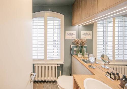 Badezimmer mit Dusche - 2 Zimmer Etagenwohnung in Berlin