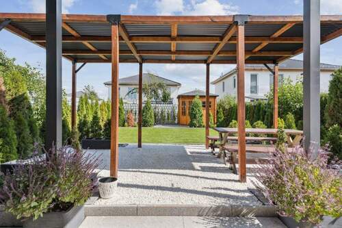 Blick in den Garten - 4 Zimmer Doppelhaushälfte zum Kaufen in Schulzendorf