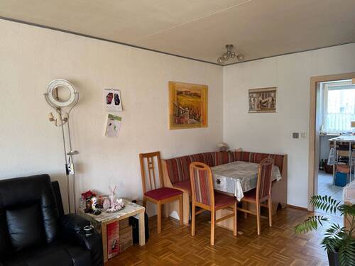 Blick in den Essbereich - Reihenmittelhaus mit 102,00 m&sup2; in Oberasbach zum Kaufen