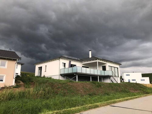 Außenansicht - 4 Zimmer Bungalow zum Kaufen in Haarbach