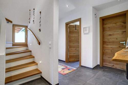 Diele - Einfamilienhaus mit 174,00 m² in Waakirchen / Piesenkam zum Kaufen