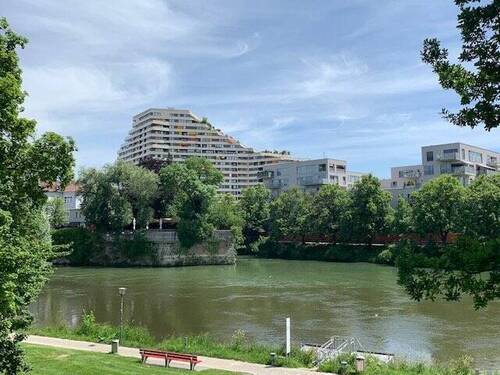 Bild 1 - Neu sanierte und gut vermietete Büroeinheit!!