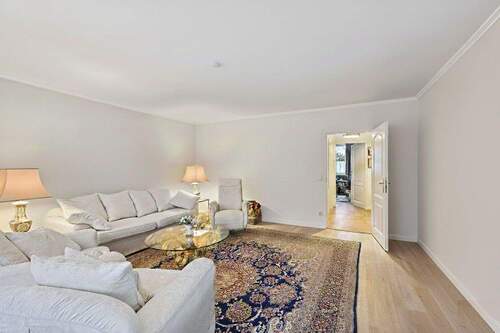 Wohnzimmer (2) - 3 Zimmer Etagenwohnung in Hamburg/ Farmsen-Berne