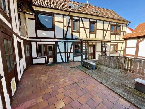 Terrasse - Einfamilienhaus mit 129,20 m&sup2; in Butzbach / Hoch-Weisel zum Kaufen