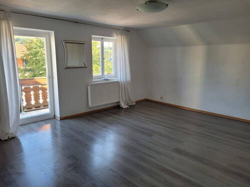 Schlafzimmer Ost mit Balkon - 