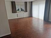 Wohn-/Esszimmer - 