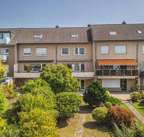 Attraktives Einfamilienhaus für die Familie! Sonniges Grundstück mit schönem Garten, Doppelgarage und zusätzlicher Ausbaureserve im Dachgescho - Mönchengladbach Odenkirchen