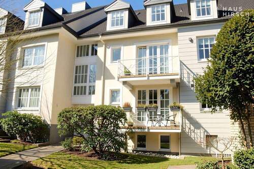 Außenansicht oberer Balkon - 2 Zimmer Etagenwohnung zum Kaufen in Hamburg