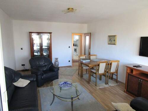 Wohnen und Essen - Etagenwohnung mit 56,00 m&sup2; in Fürth zum Kaufen