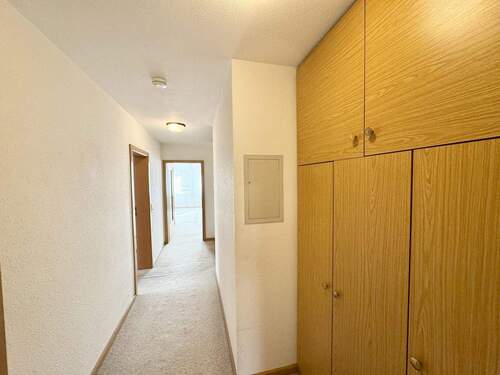 Flur - Etagenwohnung mit 84,30 m&sup2; in Grenzach-Wyhlen zum Kaufen