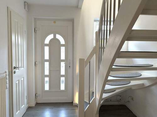 Eingangsbereich/ Flur EG - 4 Zimmer Einfamilienhaus in Krumstedt