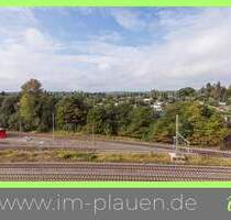 Parkett - Dusche & Badewanne - Weitblick - Dachgeschoss | 3-Zimmer-Wohnung Plauen Haselbrunn