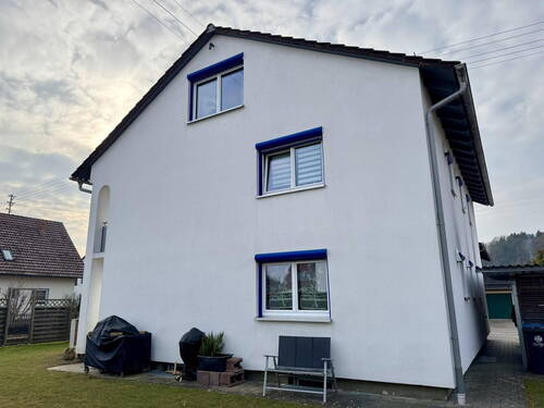 Hausansicht Ost - 9 Zimmer Mehrfamilienhaus, Wohnhaus zum Kaufen in Westerheim