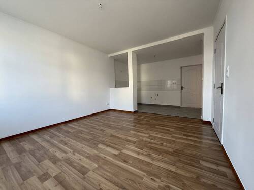 Wohnzimmer/Küche - Gemütliche 3-Raumwohnung - 310,00 EUR Kaltmiete, ca.  53,00 m² Wohnfläche