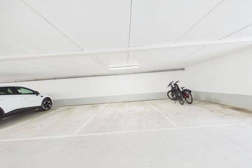 Tiefgaragenstellplatz - 