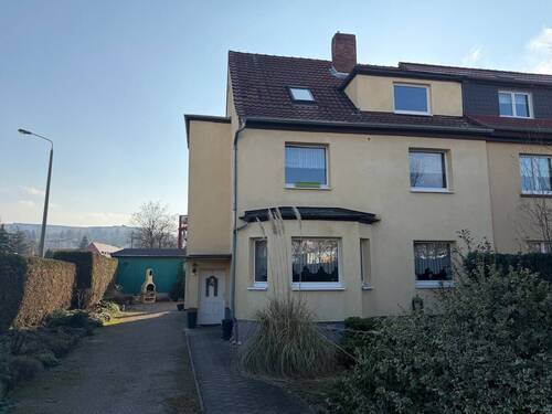 Straßenansicht - 8 Zimmer Mehrfamilienhaus, Wohnhaus zum Kaufen in Erfurt