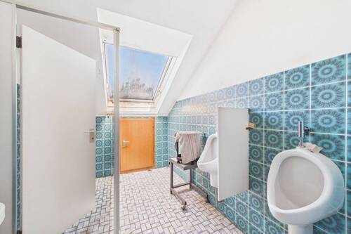 Gemeinschaftstoilette - 