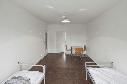 Wohnzimmer 2 - 2 Zimmer Etagenwohnung in Zwenkau