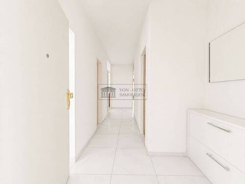 Flur - 2 Zimmer Etagenwohnung in Hamburg