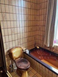 W3, EG: Vollbad-Dusche - 