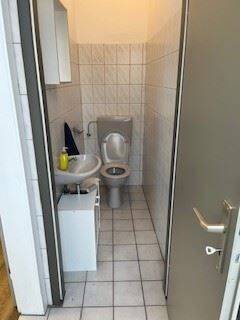 W4, EG: Gewerbe7-WC - 
