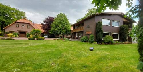 Ein Hof mit Geschichte – und Platz für neue Kapitel - 6 Zimmer Mehrfamilienhaus, Wohnhaus in Wardenburg