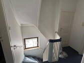 OG Treppe und Tür zum DG - 