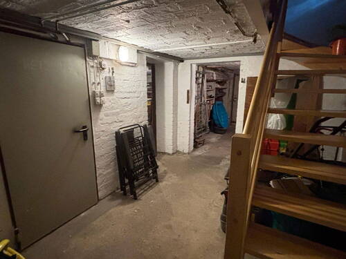K Kellertreppe und -flur - 