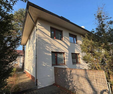 Hausansicht von der Terrasse - 6 Zimmer Doppelhaushälfte in Berlin