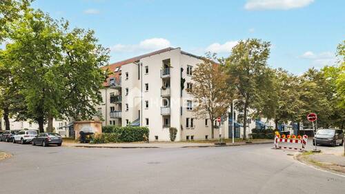 Außenansicht 2 - 2 Zimmer Etagenwohnung zum Kaufen in Dresden