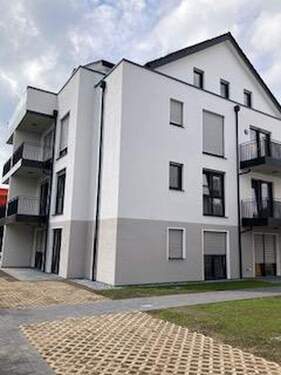 Hausansicht - Wohnen oder Investieren in Bestlage mit finanziellem Vorteil durch 1,05 Prozent KFW Bestzins