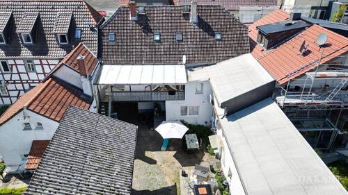 Blick zum Wohnhaus - 1 Zimmer Mehrfamilienhaus, Wohnhaus in Groß-Zimmern