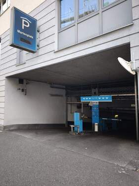 Einfahrt Tiefgarage Marienpl. - 