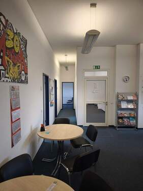 Eingang/Ausgang Büro - 