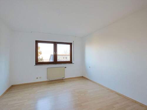 Weiteres, helles Schlafzimmer - 