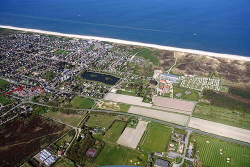 Luftbild - 3 Zimmer Etagenwohnung zum Kaufen in Wenningstedt-Braderup (Sylt)