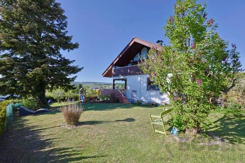 großzügiger Garten mit Weitblick - Einfamilienhaus mit 237,00 m&sup2; in Erbach zum Kaufen