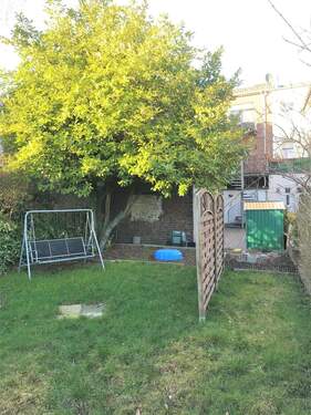 Gartenansicht + Hof - 