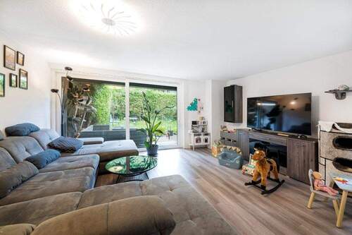 Wohnzimmer - 5 Zimmer Reihenendhaus in Aschheim