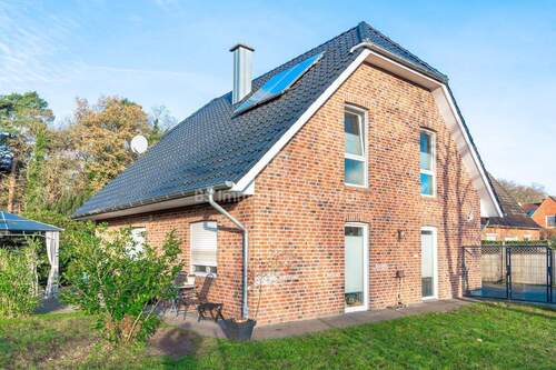 Bild 1 - !! Gelegenheit !! Familienfreundliches EFH mit Carport in Papenburg OT. Untenende