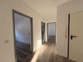 Flur - 2 Zimmer Etagenwohnung zur Miete in Siegen / Eiserfeld