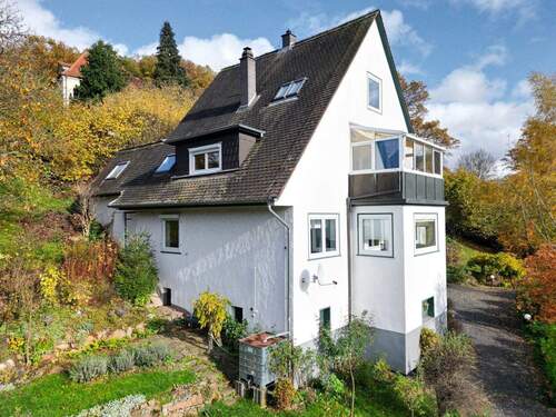 Giebelseite - 6 Zimmer Einfamilienhaus zum Kaufen in Helsa