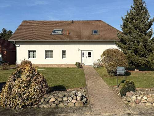 Objektvorderseite - Idyllische Traumlage in Plodda 7 Zimmer auf 214 m², 2 Bäder, DSL 250 Mbits und 1.091 m² Grundstück