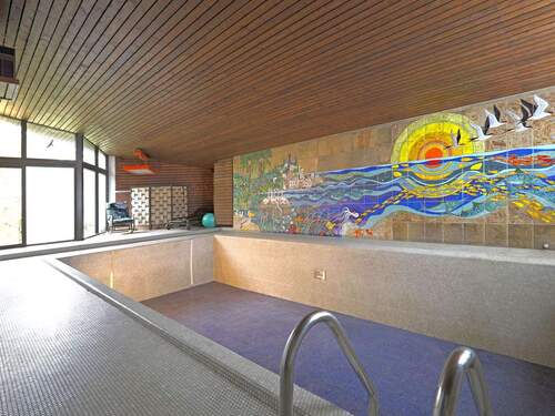 Eindrucksvolle Schwimmhalle - 