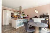 Küche und Essbereich - 7 Zimmer Einfamilienhaus in Berlin