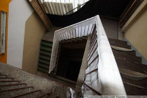 Haupttreppenhaus - Einfamilienhaus in Suhl zum Kaufen