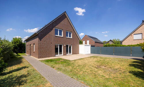 Frontansicht - 5 Zimmer Einfamilienhaus in Meerbusch