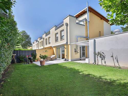 Großer Garten mit schöner, sonniger Terrasse - Reihenendhaus mit 143,00 m&sup2; in Remseck am Neckar zum Kaufen