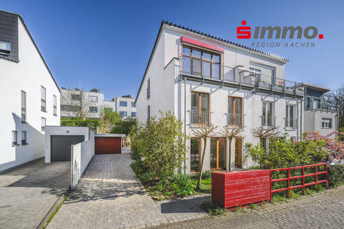 Titelbild - 5 Zimmer Einfamilienhaus zum Kaufen in Aachen